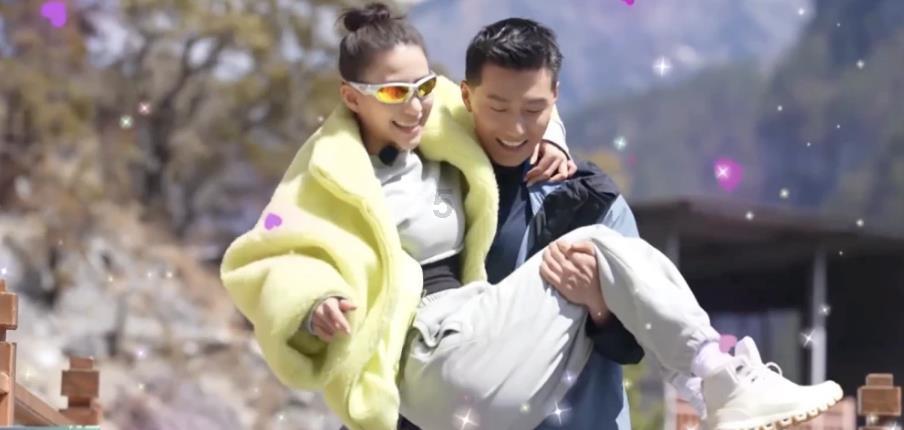 气势磅礴的oversize大衣能否在聚会上吸睛夺目?——全网最全的有问必答平台